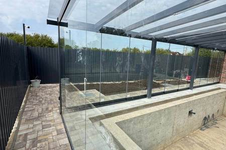 Остекление бассейнов