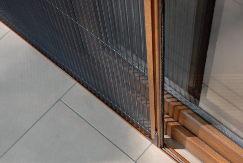 Как работает сетка плиссе