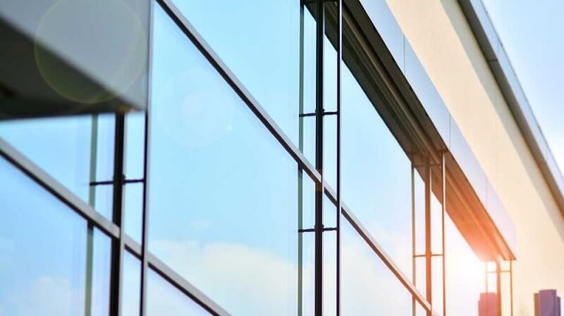 Фасадное алюминиевое остекление и задачи, которые оно поможет решить