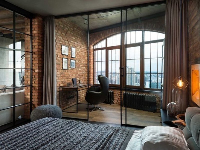 Невероятный лофт со стеклянными перегородками
