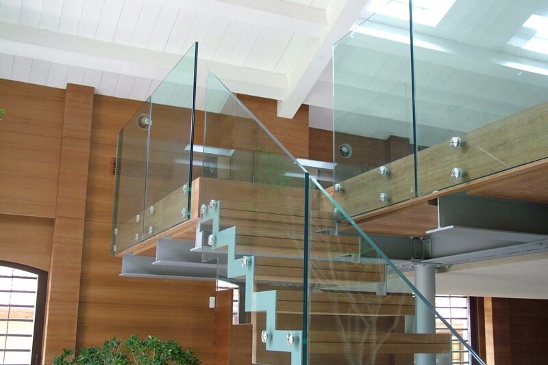 Стеклянные элементы интерьера